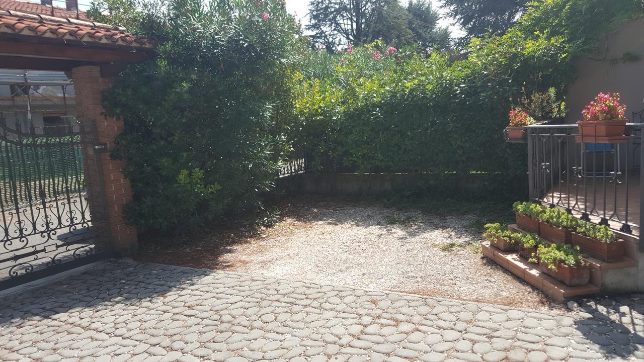 Villa Indipendente A Pochi Passi Dal Lago San Felice del Benaco Exterior photo